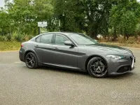 Usata Alfa Romeo Giulia 210 CV (154 kW) 2017 Grigio Berlina