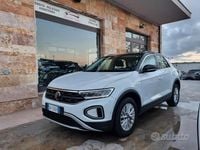 Usata VW T-Roc Life 110 CV (80 kW) 2023 Bianco SUV