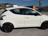 Usata Lancia Ypsilon Silver 69 CV (50 kW) 2015 Bianco Utilitaria