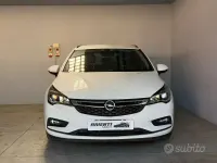 Käytetty Opel Astra Innovation 106 HP (77 kW) 2017 Valkoinen Farmari