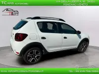 Usata Dacia Sandero Stepway 90 CV (66 kW) 2018 Bianco Berlina