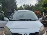 Usata Renault Scénic 106 CV (77 kW) 2008 Bianco Monovolume