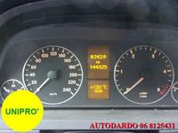 Usata Mercedes A180 Elegance 108 CV (79 kW) 2011 Argento Berlina