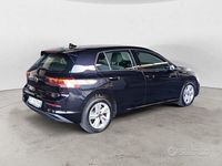 Begagnad VW Golf VIII Life 110 HK (80 kW) 2021 Grå Sedan