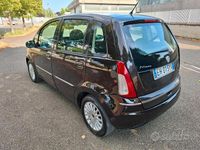 Usata Lancia Musa 78 CV (57 kW) 2011 Nero Monovolume