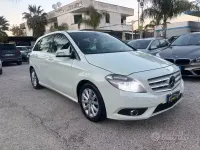 Usata Mercedes B180 Premium 109 CV (80 kW) 2014 Bianco Monovolume