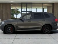 Nuova BMW X5 M Sport 298 CV (219 kW) 2025 Grigio SUV