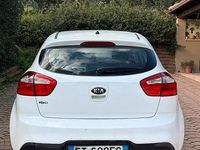 Usata Kia Rio Active 75 CV (55 kW) 2013 Bianco Berlina