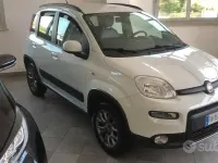 Usata Fiat Panda 4x4 S 85 CV (62 kW) 2017 Bianco Utilitaria