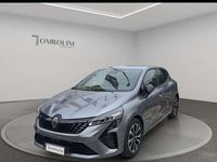 Usata Renault Clio V Techno 91 CV (66 kW) 2025 Grigio scuro Berlina