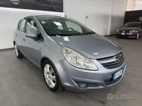 Używany Opel Corsa Cosmo 80 KM (58 kW) 2009 Szary Hatchback