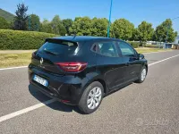 Usata Renault Clio V 101 CV (74 kW) 2021 Nero Berlina