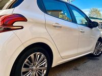 Usata Peugeot 208 75 CV (55 kW) 2019 Bianco Utilitaria