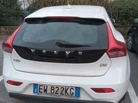 Usata Volvo V40 R-Design Momentum 114 CV (83 kW) 2015 Bianco Berlina