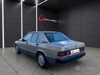 Usata Mercedes 190 122 CV (89 kW) 1990 Grigio Berlina