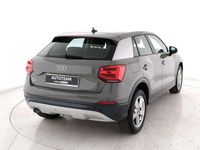 Usata Audi Q2 Admired 116 CV (85 kW) 2020 Grigio metall. SUV