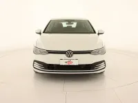 Usata VW Golf VIII Life 110 CV (80 kW) 2022 Pure white Berlina
