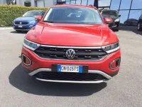 Usata VW T-Roc Life 110 CV (80 kW) 2023 King red SUV