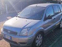 Usata Ford Fusion S 101 CV (74 kW) 2004 Utilitaria