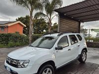 Usata Dacia Duster Lauréate 115 CV (84 kW) 2016 Bianco SUV