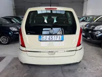 Usata Lancia Musa 77 CV (56 kW) 2009 Giallo Monovolume