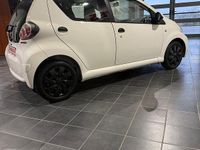 Usata Toyota Aygo 68 CV (50 kW) 2012 Bianco Utilitaria