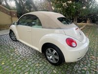 Usata VW New Beetle Cabriolet 105 CV (77 kW) 2008 Beige Cabrio
