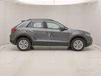 Usata VW T-Roc Life 150 CV (110 kW) 2025 Grigio SUV