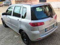 Usata Mazda 2 75 CV (55 kW) 2006 Argento Utilitaria