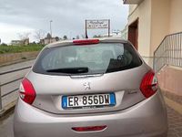 Usata Peugeot 208 Active 68 CV (50 kW) 2013 Marrone Utilitaria