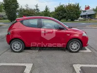 Usata Lancia Ypsilon Silver 69 CV (50 kW) 2017 Rosso Utilitaria
