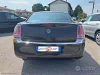 Usata Lancia Thema Platinum 190 CV (139 kW) 2013 Marrone Berlina