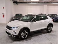 Usata VW T-Roc Style 116 CV (85 kW) 2024 Pure white pastello/tetto nero SUV