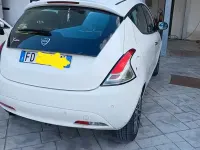 Usata Lancia Ypsilon 69 CV (50 kW) 2013 Bianco Utilitaria