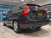 Usata Volvo V60 R-Design Momentum 116 CV (85 kW) 2015 Grigio Station wagon