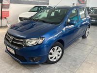 Usata Dacia Sandero Lauréate 75 CV (55 kW) 2014 Blu Berlina