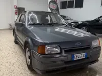 Usata Ford Escort 60 CV (44 kW) 1988 Grigio Berlina