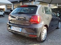 Usata VW Polo Comfortline 75 CV (55 kW) 2017 Grigio Berlina