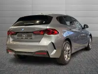 Nuova BMW 120 150 CV (110 kW) 2025 Skyscraper grey metallic Utilitaria