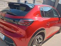 Usata Peugeot 208 101 CV (74 kW) 2025 Rosso Utilitaria