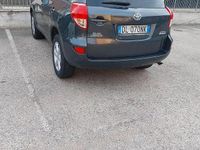 Usata Toyota RAV4 136 CV (100 kW) 2007 Grigio SUV