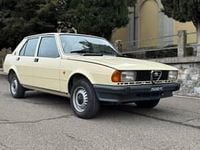 Usata Alfa Romeo Giulietta 109 CV (80 kW) 1981 Beige Berlina