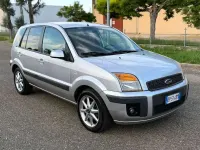 Usata Ford Fusion 80 CV (58 kW) 2008 Grigio Utilitaria