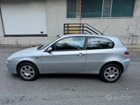 Usata Alfa Romeo 147 120 CV (88 kW) 2006 Grigio Utilitaria