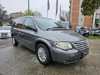 Usata Chrysler Grand Voyager 150 CV (110 kW) 2007 Grigio Monovolume