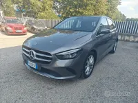 Usata Mercedes B180 Business 116 CV (85 kW) 2019 Grigio Utilitaria