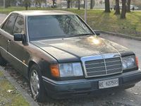 Usata Mercedes E200 122 CV (89 kW) 1990