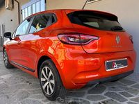 Occasion Renault Clio V Life 67 ch (49 kW) 2023 Orange Berline
