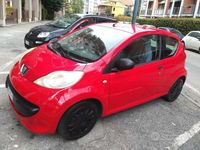 Usata Peugeot 107 68 CV (50 kW) 2006 Rosso Utilitaria