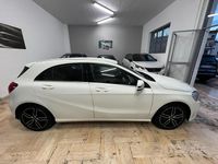 Usata Mercedes A180 Premium 108 CV (79 kW) 2017 Bianco Berlina